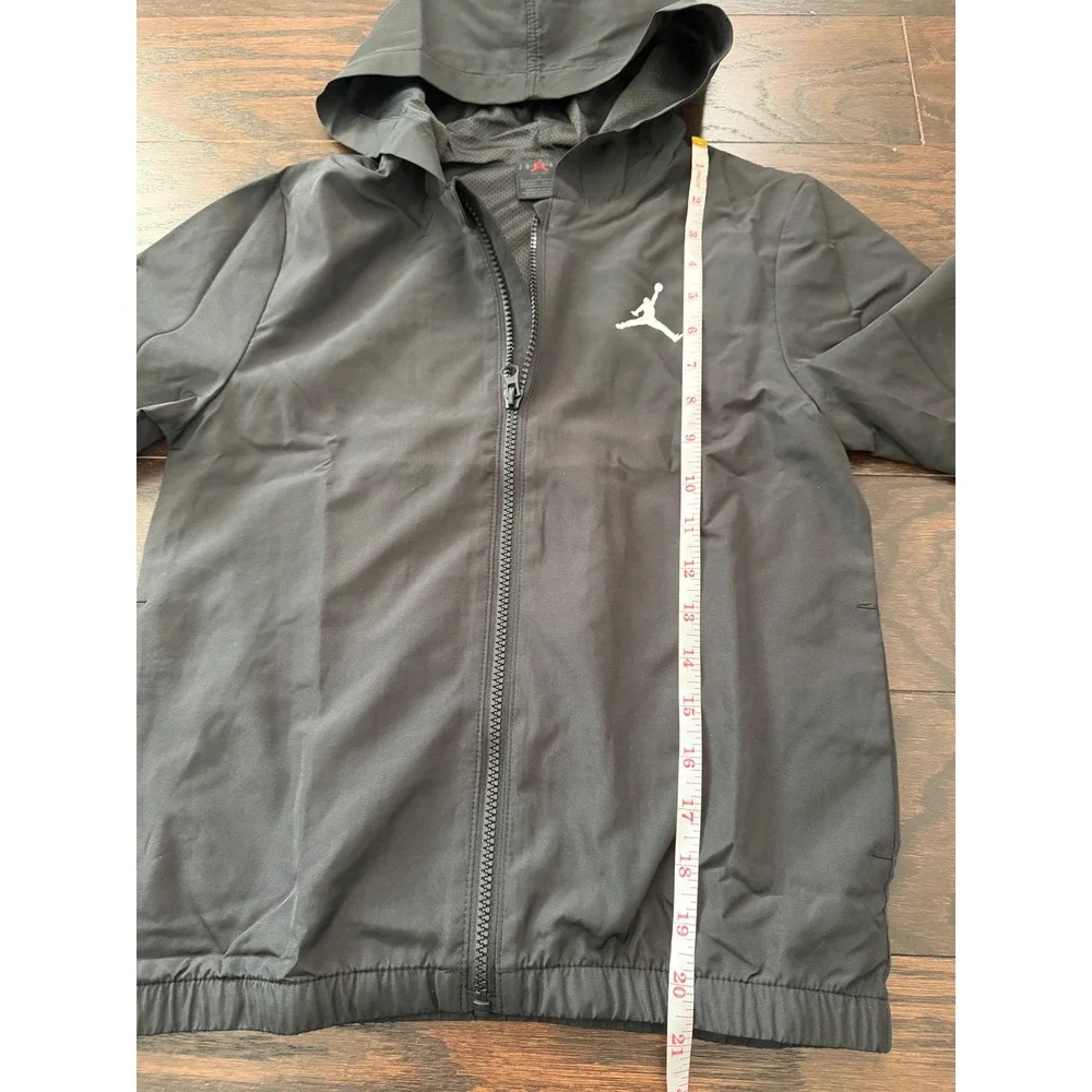 Jordan Boys Jumpman Windbreaker Jacket Black Dri-FIT 95C720-023 Size S 8-10Y
